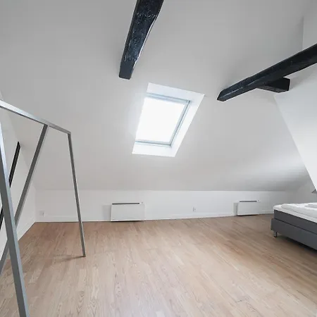 Charming 2-bed Duplex In Great Location