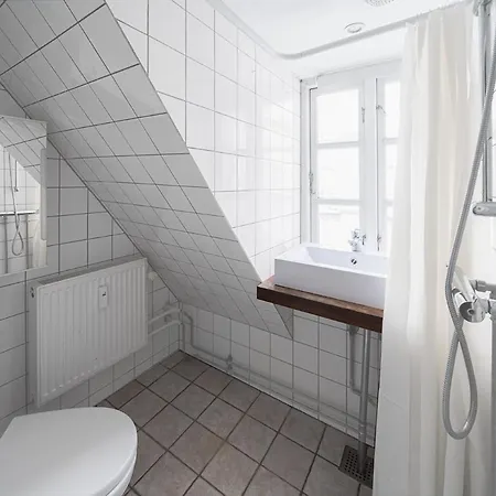 Charming 2-bed Duplex In Great Location Apartment *